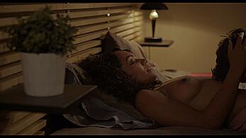 Actress - Lyndie Greenwood, Quinnlan Ashe: Movie - The Other People
